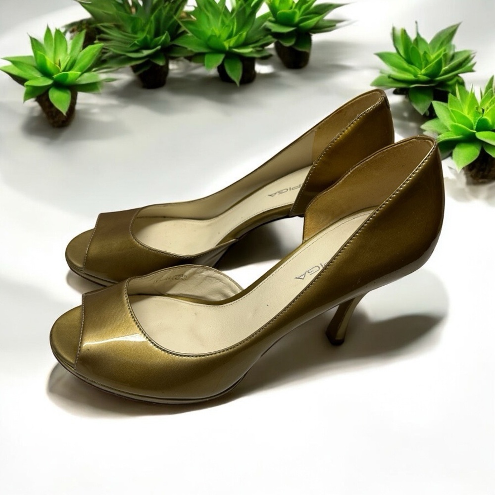 Via Spiga Platinum Gold Peep Toe Platform Heel ‎ Size 7M Patent Leather